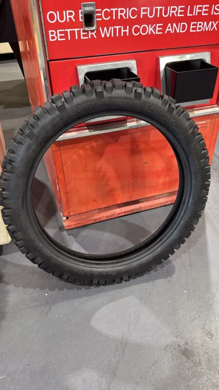 Pivotmax 18" Rear Tyre (90/100-18)
